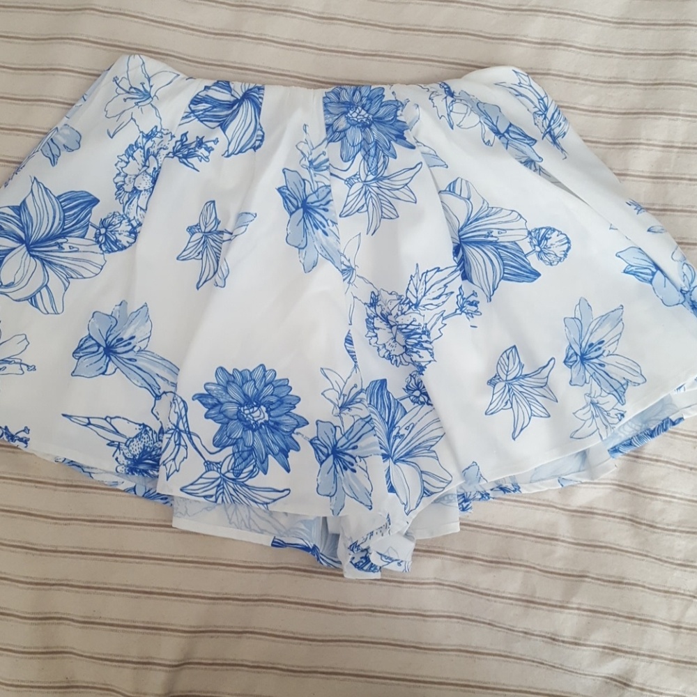 L'atiste white high waist shorts skort skirt